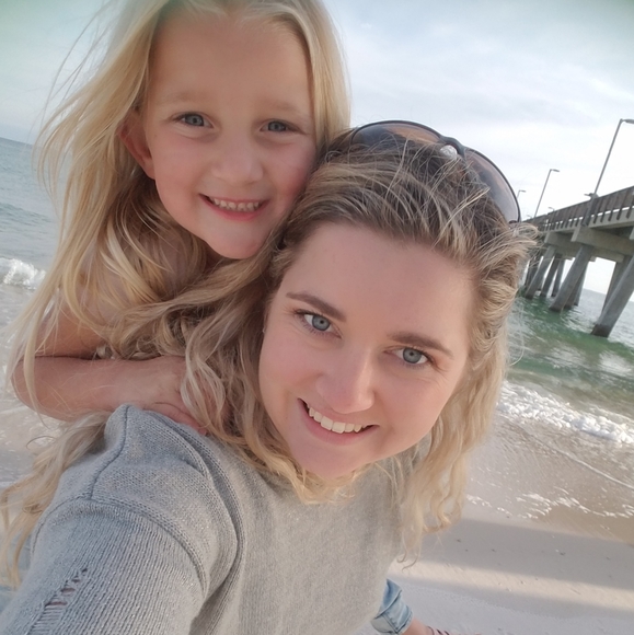 Meet your Posher, Kaci - Picture 2 of 3